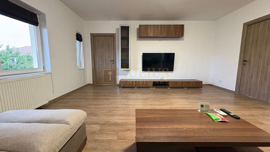 Apartament la curte, 2 băi, loc de parcare, zona linistita, dressing - Poză 2