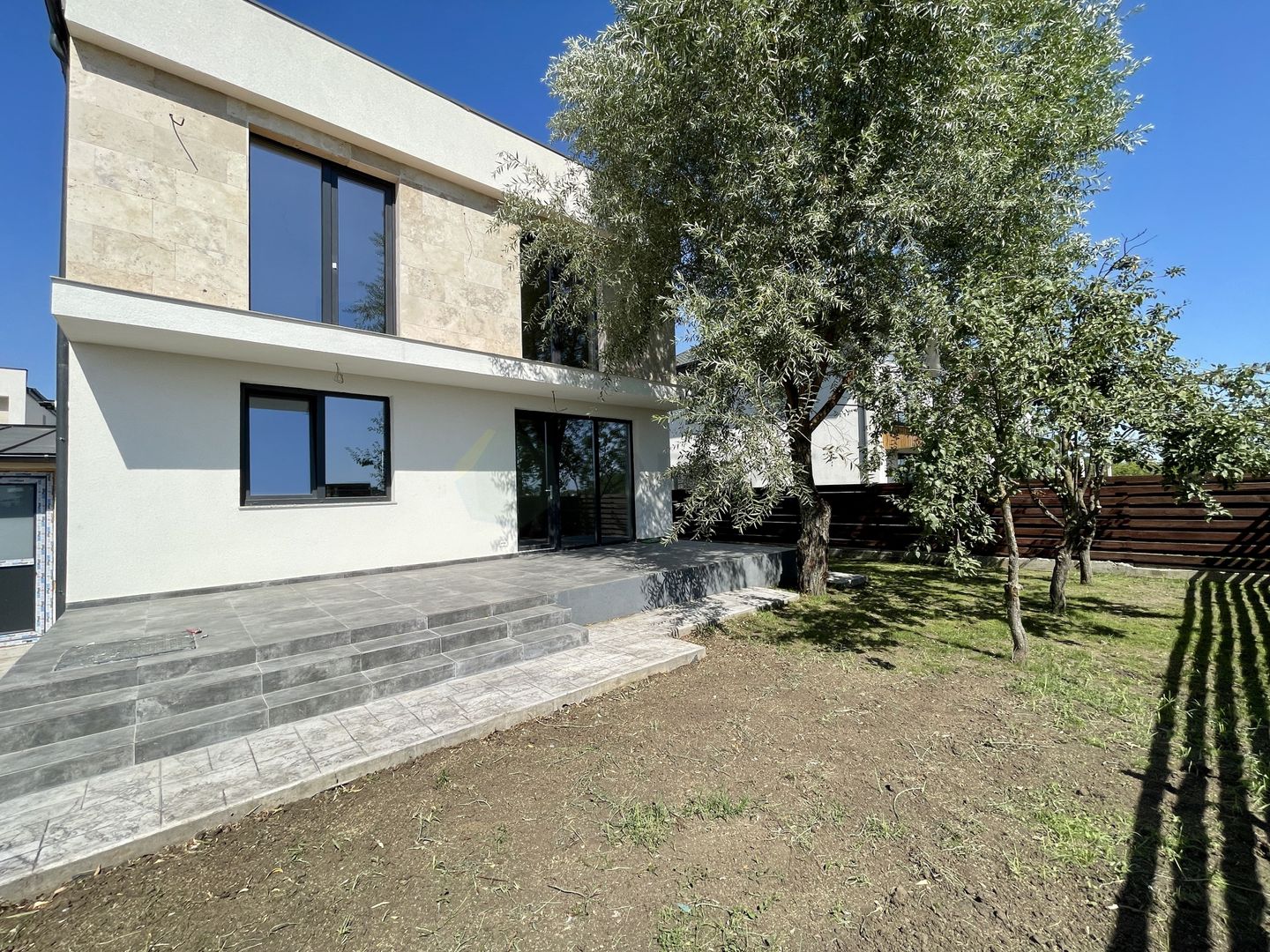 Vila individuala 5 camere Tunari - Poză 20