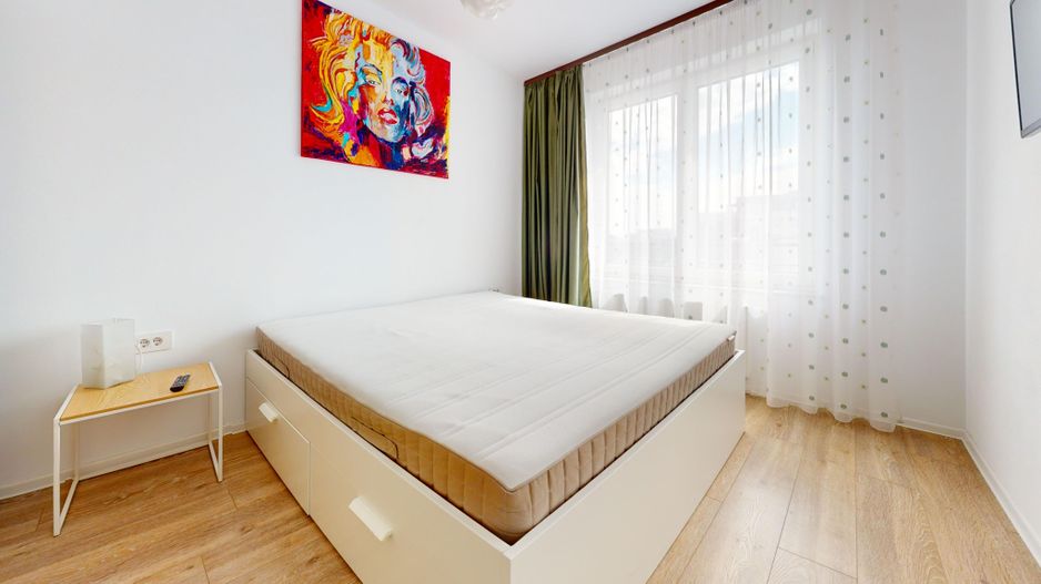 Coresi Urban Vibe | Apartament modern cu vedere directă la pietonală - Poză 8