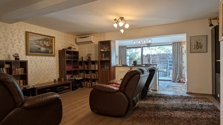 Padurea Cernica - Casa P+1+Pod Inalt, Lot pe Colt 250 Mp, Mobilata - Poză 5