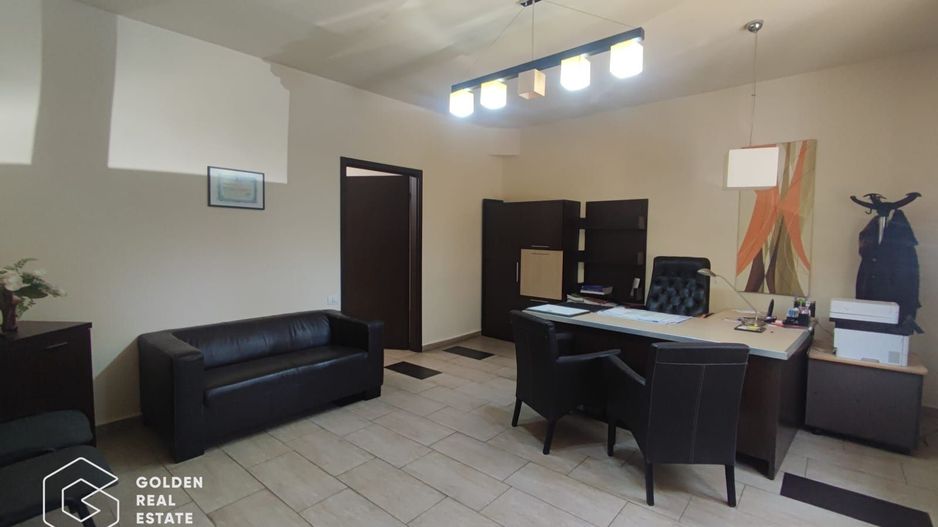 Spatiu cu multiple destinatii, 4 camere, locuri de parcare, Intim - Poză 4