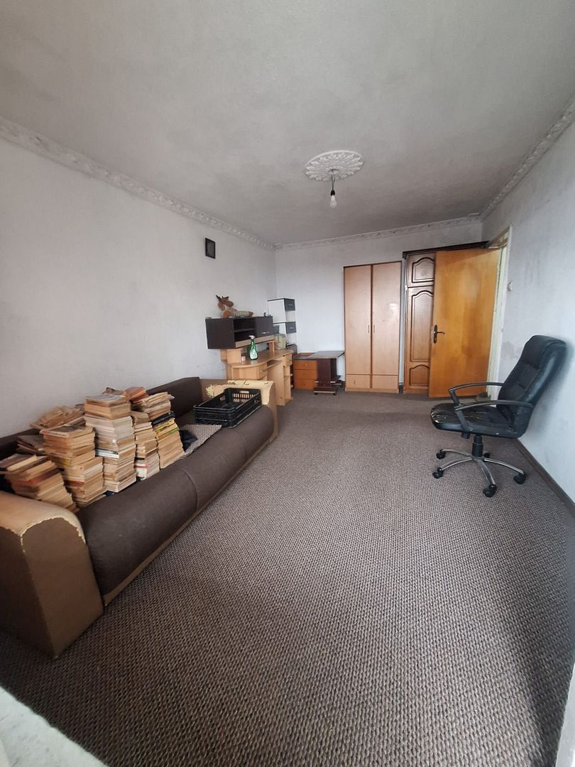 Apartament 3 camere decomandat – spațiu generos - Poză 1