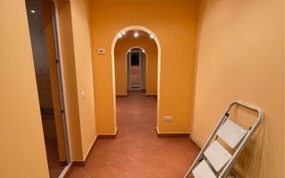 Apartament 3 camere Trapezului Metrou 1Dec - renovat centrala proprie - Poză 4