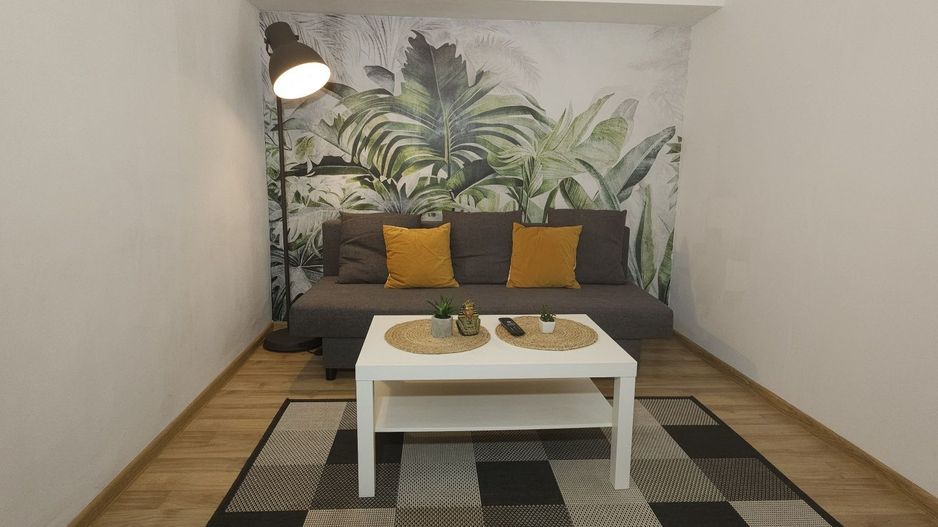 Închiriez apartament 2 camere, Unirii,centrală bloc, metrou 1 min, pet - Poză 1