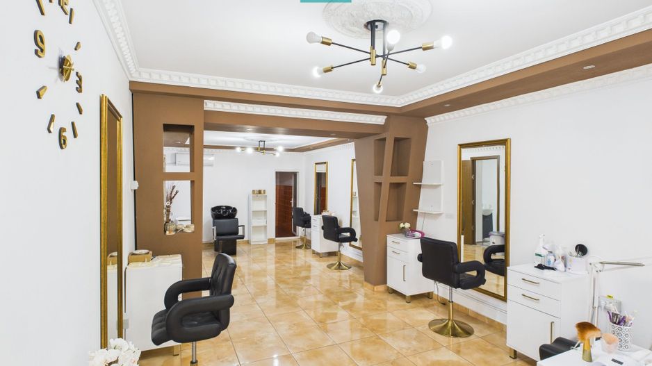 Casă cu spațiu comercial Arad, calea Aurel Vlaicu - Poză 2