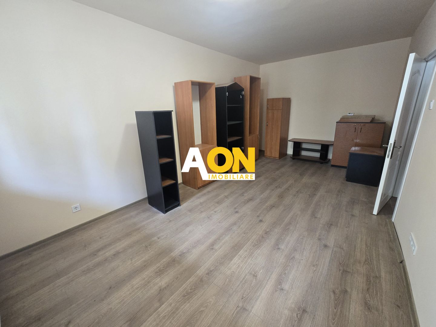Apartament 3 Camere Renovat, Etaj 1, Cetate - Poză 6
