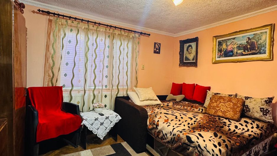 Casa singur in curte zona Dealuri Oradea - Poză 2
