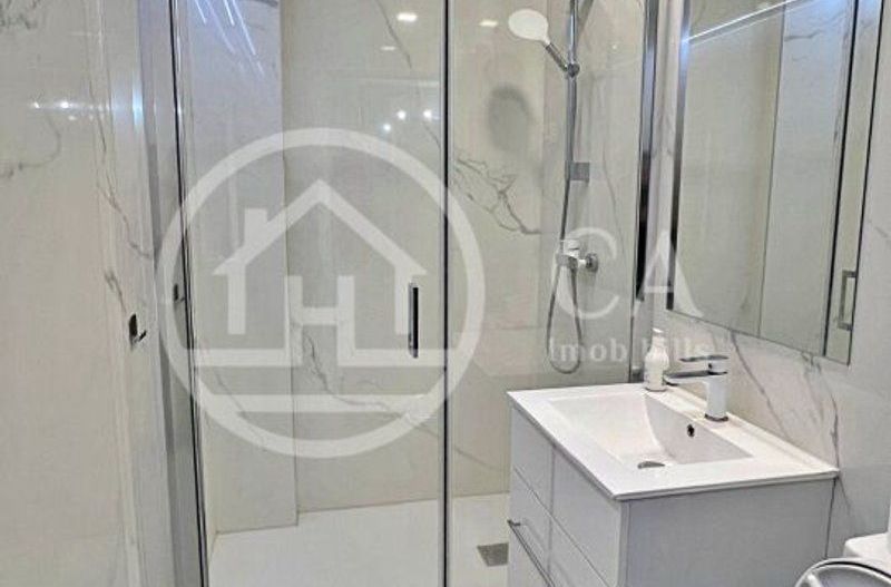 Apartament 3 camere de vanzare in cart. Luceafarul Oradea - Poză 13