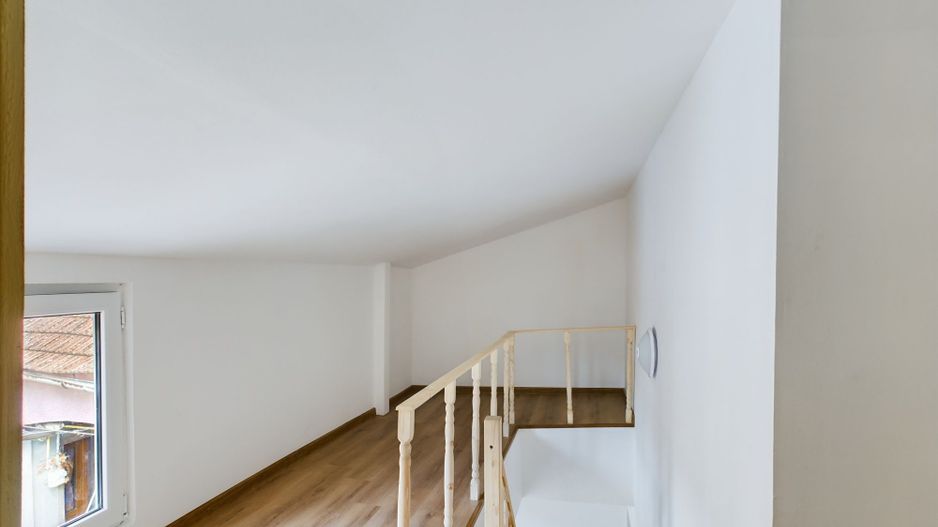 Casă cu 4 camere, renovată, în zona Gării de Nord - Poză 12