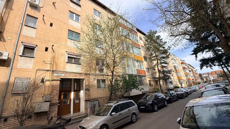 3 camere, situat in Complexul Studentesc, studenti, centrala proprie. - Poză 23