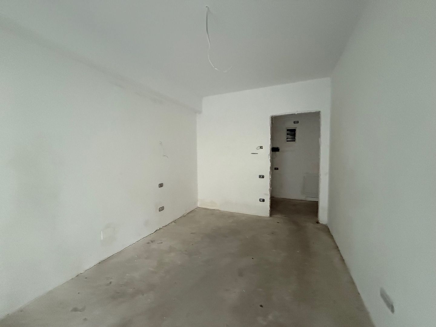 Apartament 4 Camere de Vanzare - Poză 10