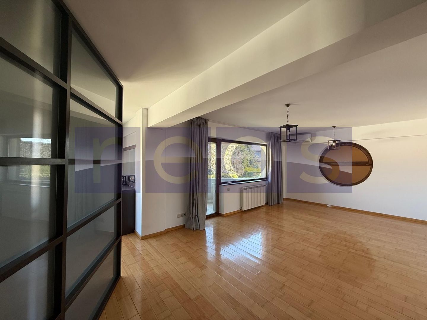 INCHIRIERE VILA DEOSEBITA EROU IANCU NICOLAE | PISCINA | 7 CAMERE | 1300MP CURTE - Poză 2