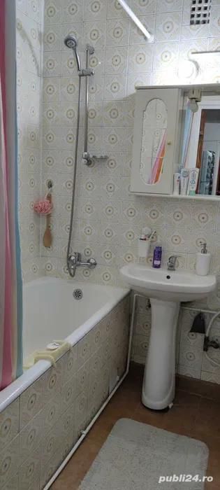 Apartament Centrala Boxa Metrou 1 Decembrie Bloc Reabilitat Termic - Poză 7