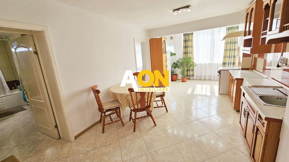 Apartament 2 camere, 60 mp utili, etaj 3, zona ultracentrala - Poză 4