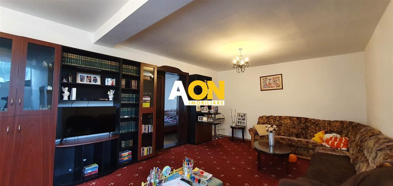Casa 5 camere cu garaj 1043 mp teren zona Maieri - Poză 8