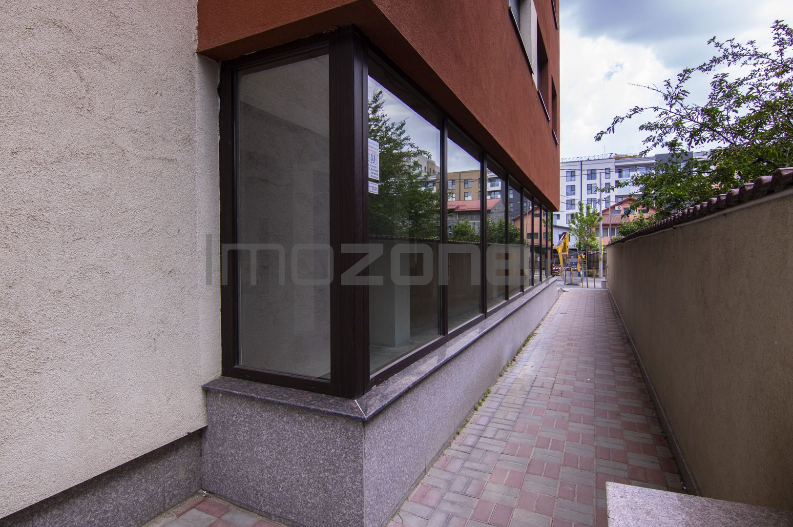 UVERTURII 147 SPATIU COMERCIAL STRADAL 50mp la parterul unui bloc nou - Poză 4