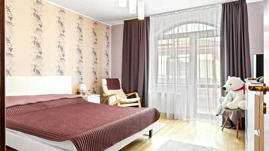 Vila cu 6 camere | Teren generos | Otopeni - Poză 8