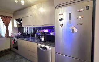 Apartament de vânzare 3 camere/ Eroilor / Floresti - Poză 2