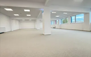 Spatii de birouri si hala de vanzare 3000 mp - Poză 11