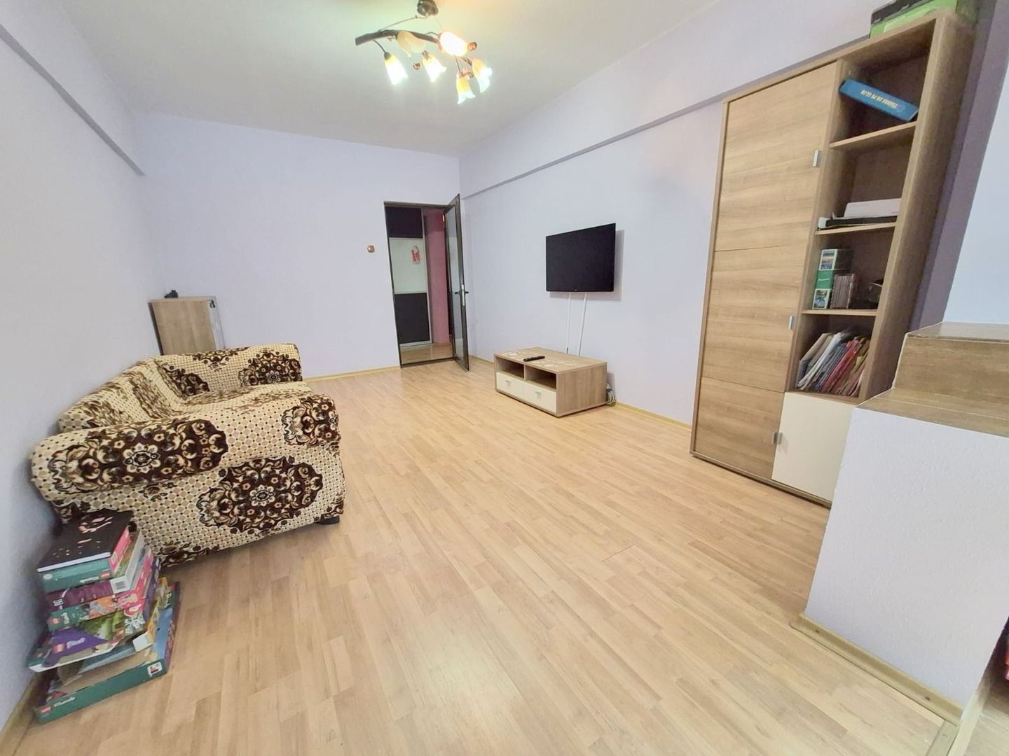De inchiriat apartament cu 2 camere, Micro 17, parter, 400 euro - Poză 6