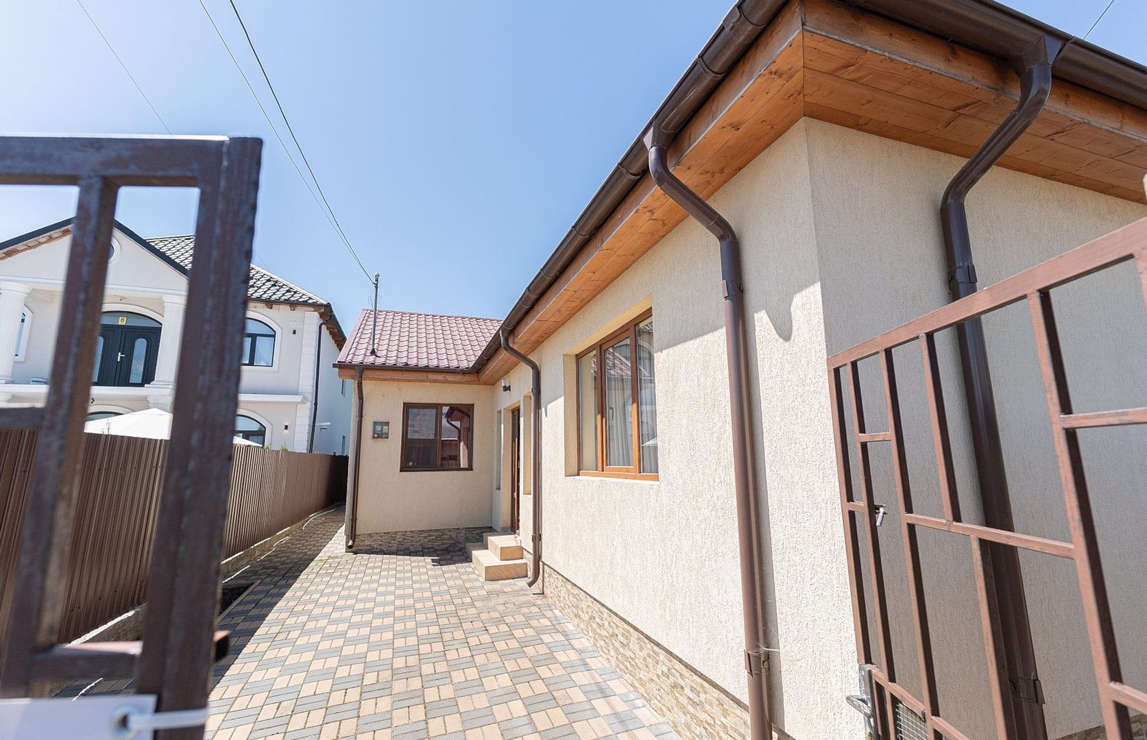 Casă 3 camere, 368mp teren, supr. utila 90mp, pe str. Focșa din Tecuci - Poză 3