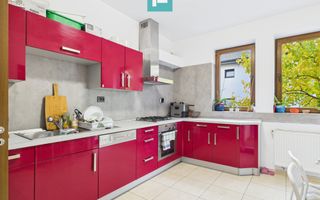 Casă  spațioasă cu 5 camere, Aradului - Poză 4