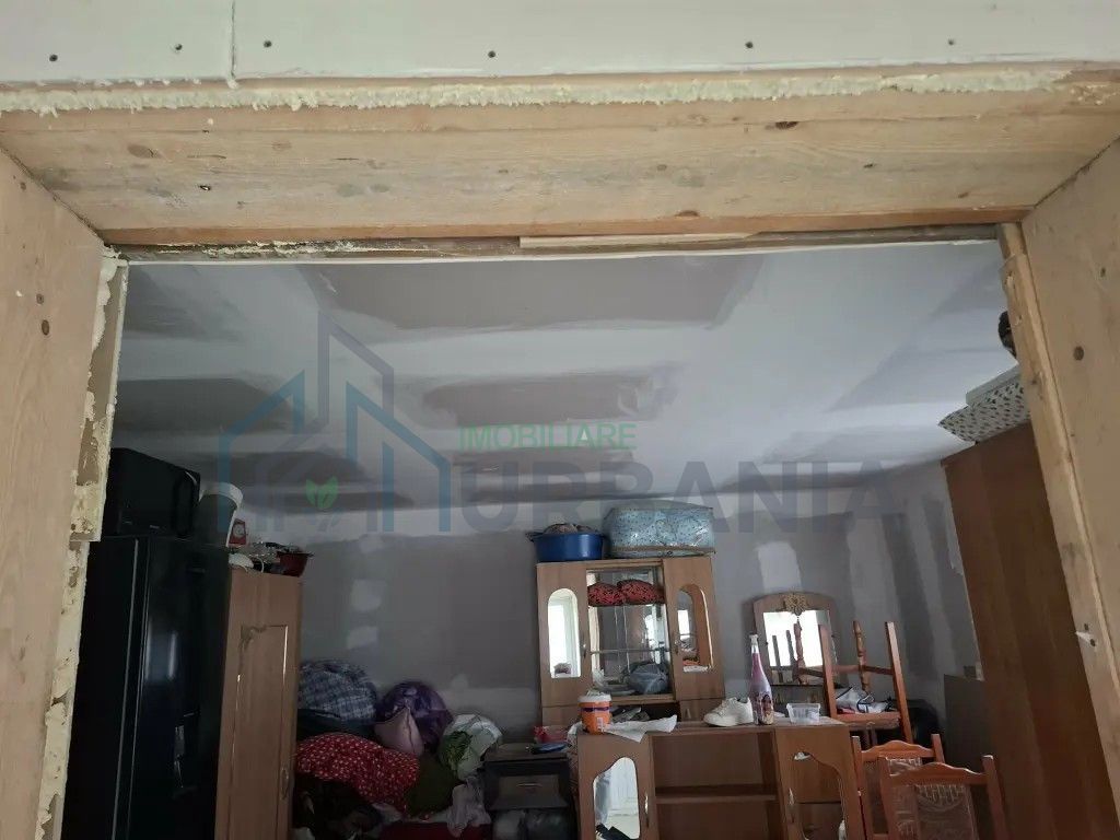 Casă de vânzare în comuna Tansa, județul Iași – 3 camere, parțial renovată - Poză 3