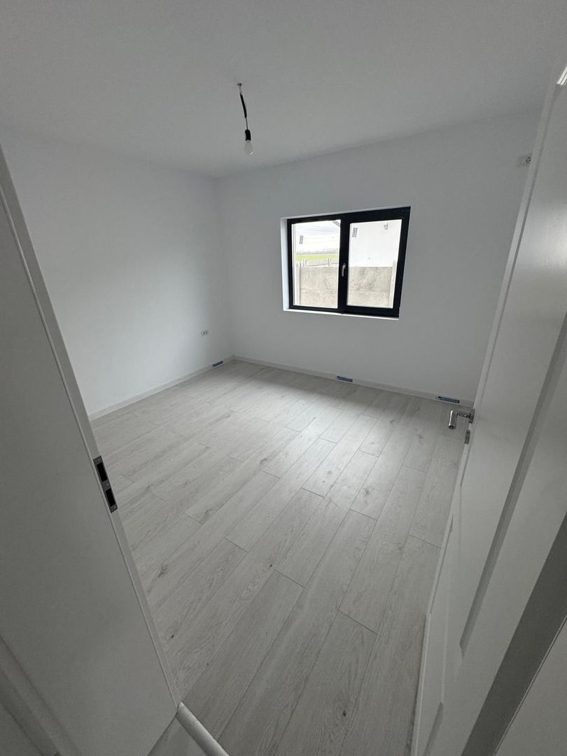 CASE INDIVIDUALE, INCALZIRE PARDOSEALA, TEREN 400 MP, COMISION 0% - Poză 13