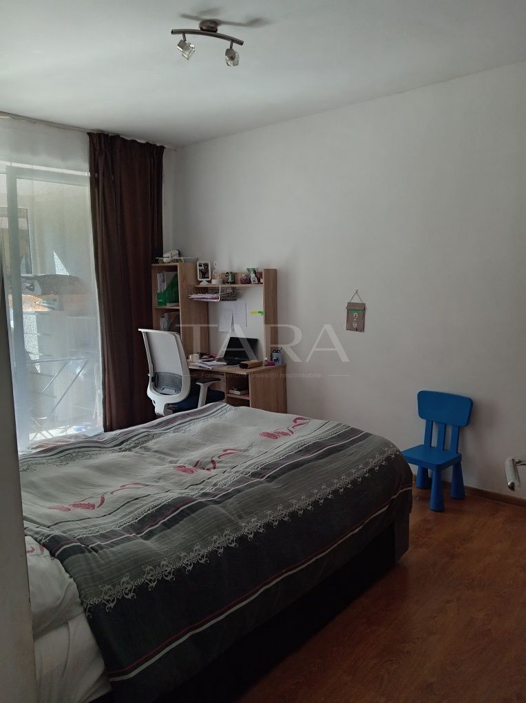 Apartament decomandat, 2 camere, balcon generos – Florești central. - Poză 4