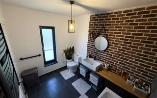 Casă de vânzare, 5 camere, mansardă, mobilată și utilată, Miroslava - Poză 13