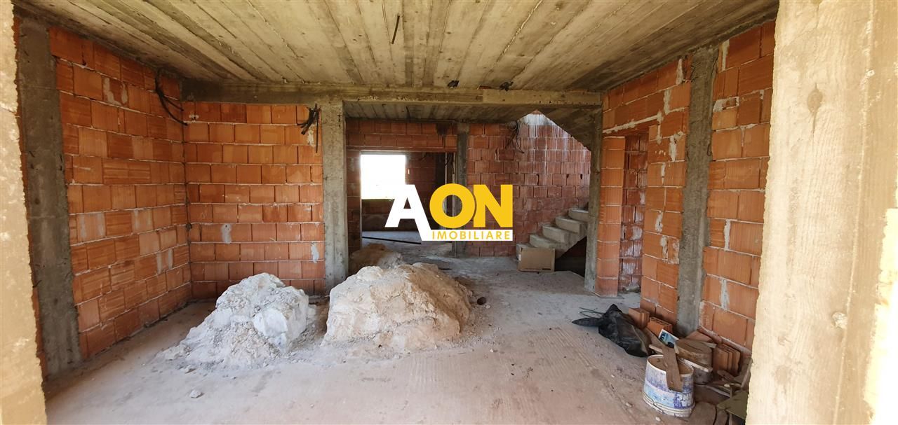 Casa la rosu cu toate utilitatile, zona Alba Micesti - Poză 3