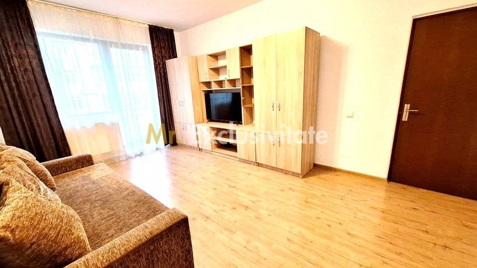 Inchiriere apartament 3 camere Popa Sapca Bloc Nou - Poză 1