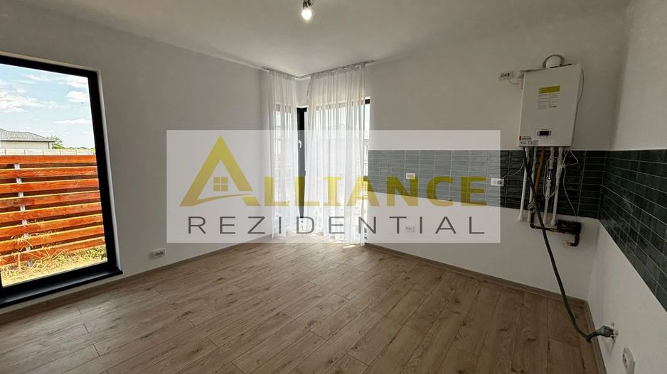 casa  de vanzare - Poză 9