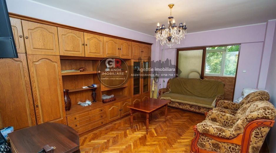 Str Victoriei - Apartament 2 cam decomandat Central - Poză 2