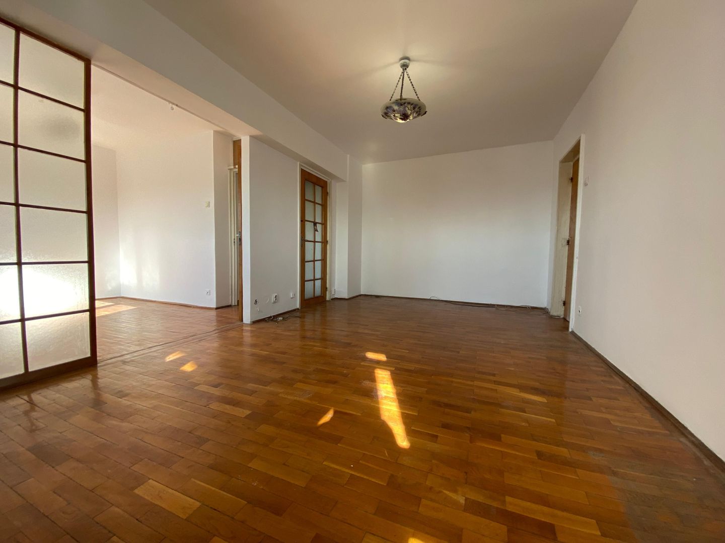 Apartament 3 camere B-dul Banu Manta - Poză 1