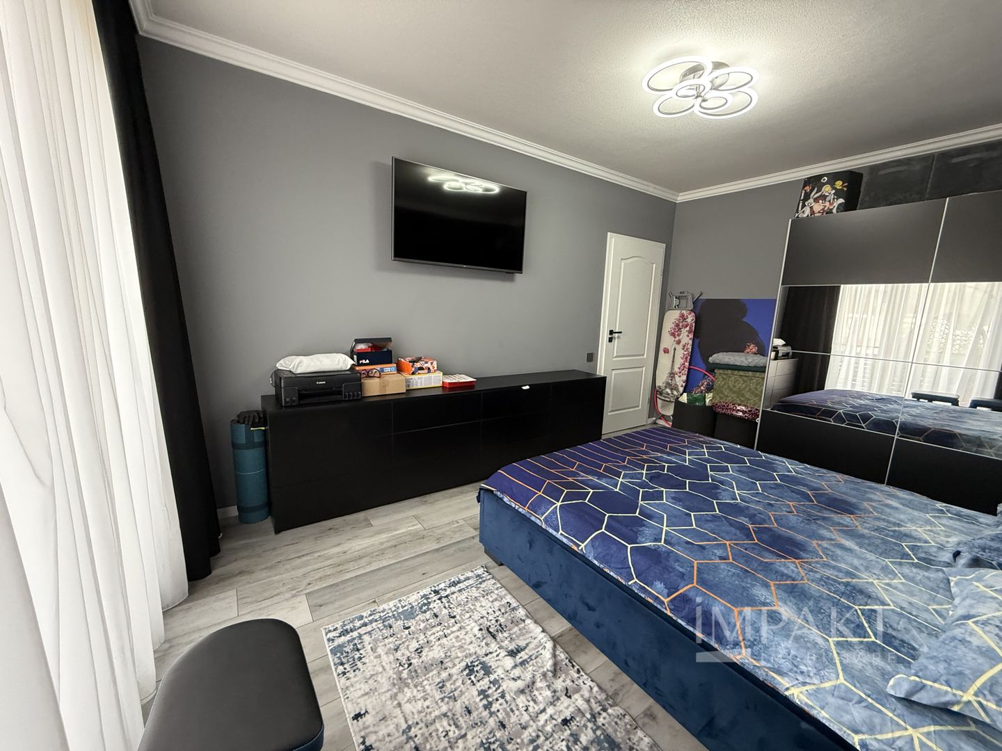 Apartament spatios cu 3 camere in Floresti (Sub Cetate) - Poză 10