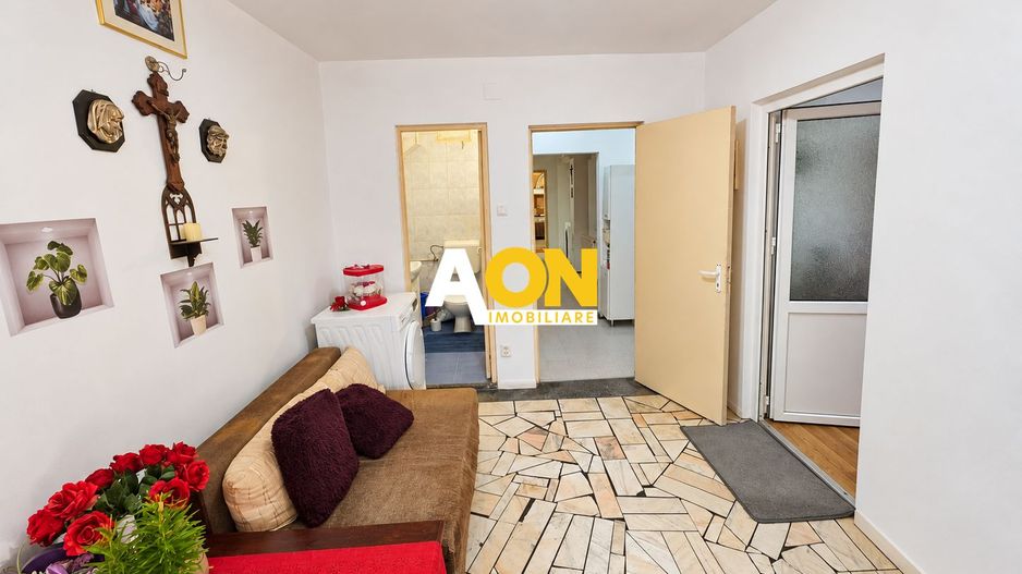 Spatiu comercial versatil, 4 camere, 2 bai, 72 mp utili, Cetate - Poză 4