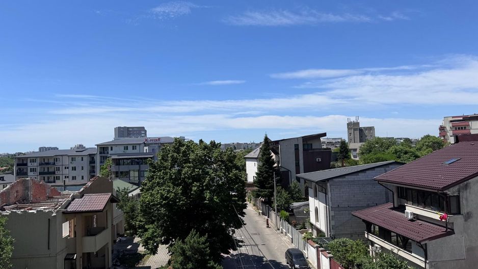 Apartament cu 3 camere de vanzare, centrala proprie - Mihai Bravu - Poză 22