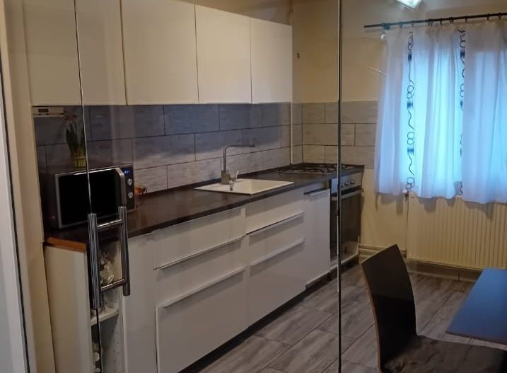 Spitalul Judetean | 3 Camere | Renovat-Mobilat-Utilat | Gradina - Poză 10