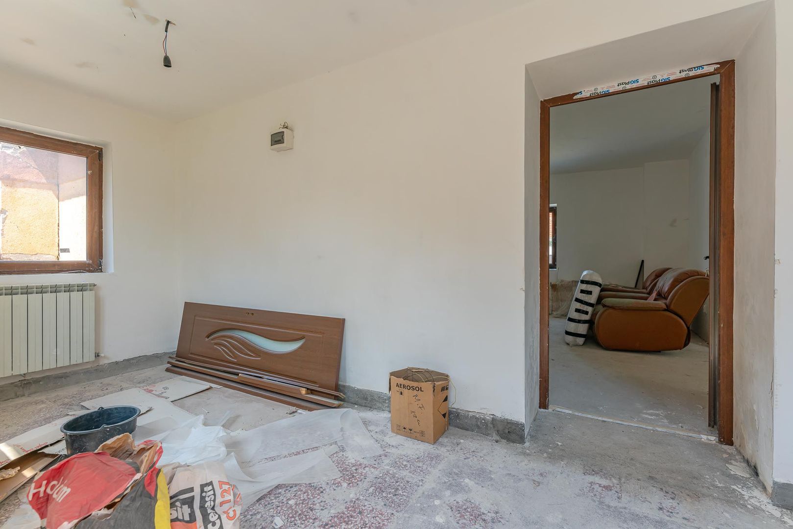 Casa in Purcareni, strada Principala - Poză 6