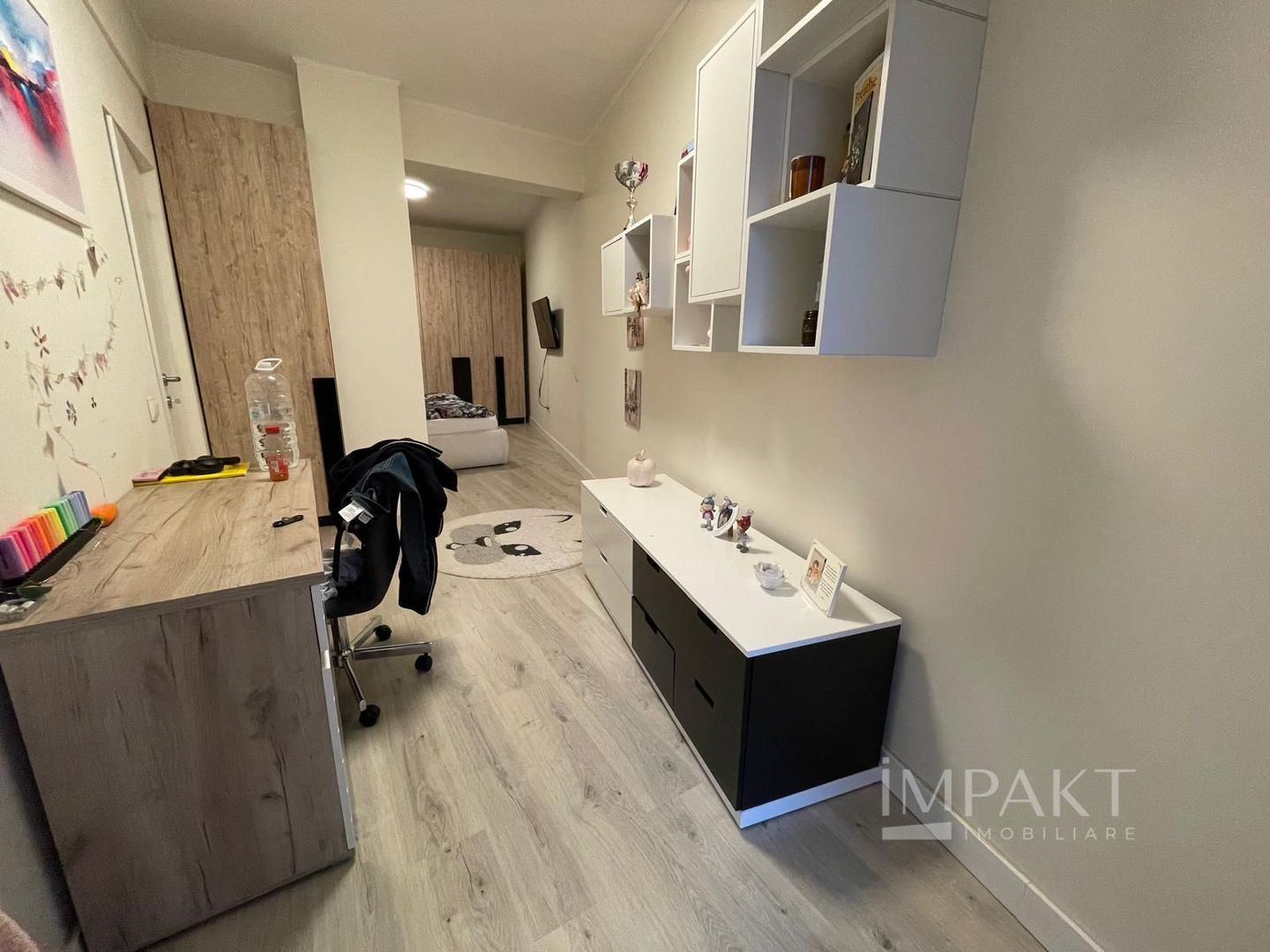 Apartament superb de vanzare cu 2 camere, zona semicentrala! Parcare! - Poză 11