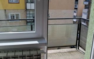 Apartament cu 3 camere de inchiriat in Sebes - Poză 9