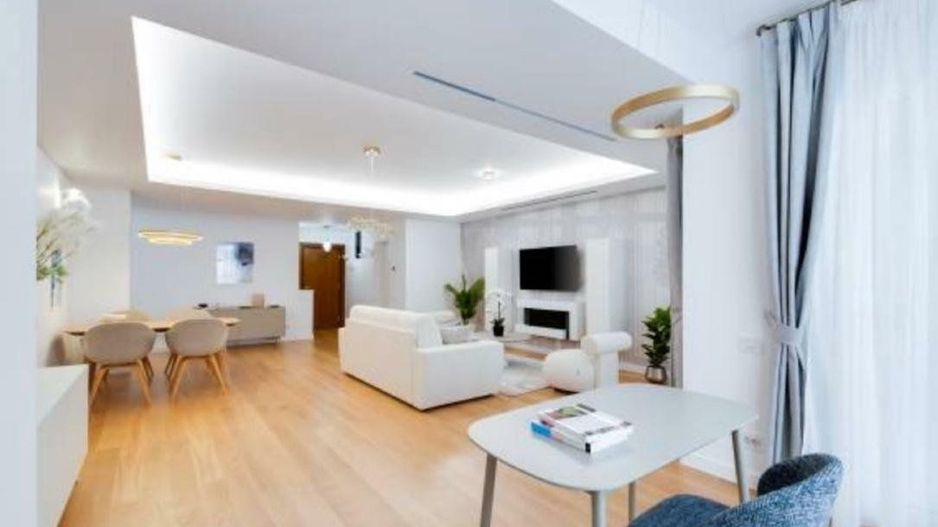 Apartament spatios de vanzare | Herastrau 2 camere + logie - Poză 2