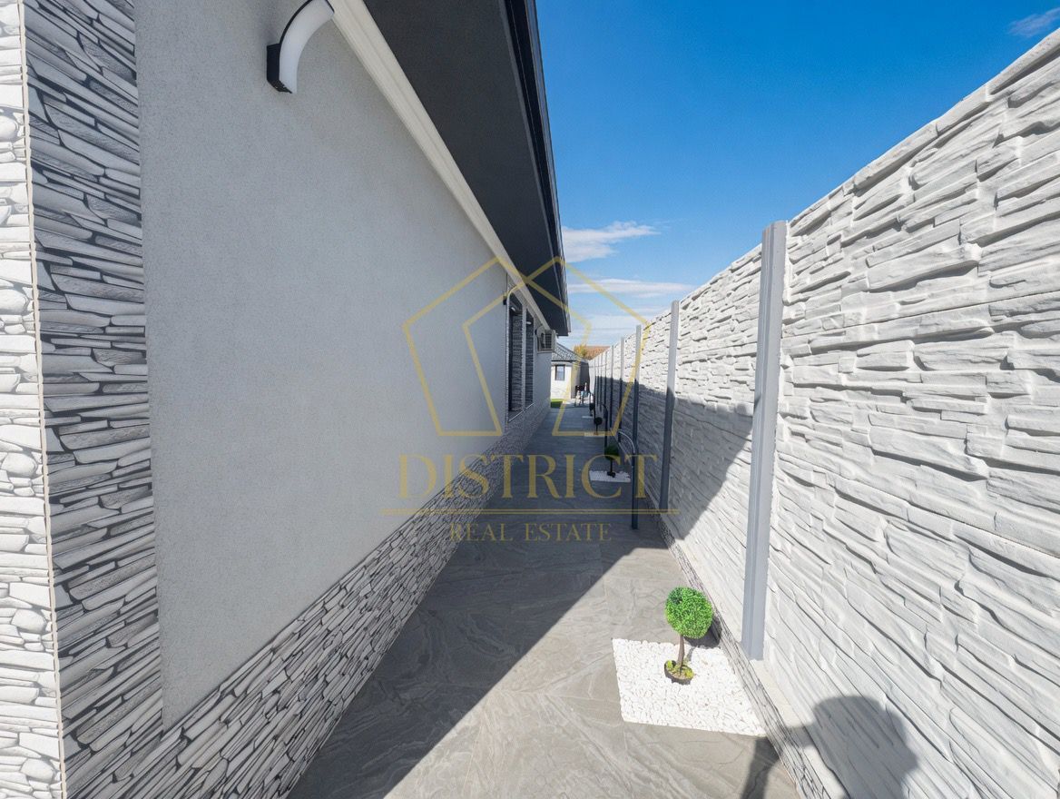 Casa superba pe parter, mobilata-utilata | Sanmihaiu Roman - Poză 28