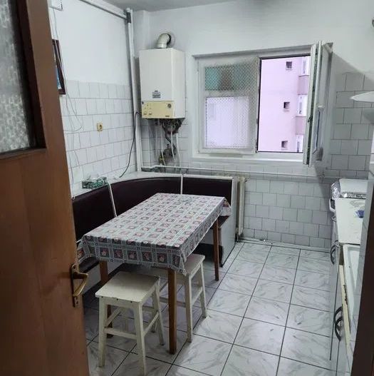 Vanzare 3 camere Titan-2 bai, centrala, bloc 1980, 5 min metrou 1 Decembrie - Poză 4