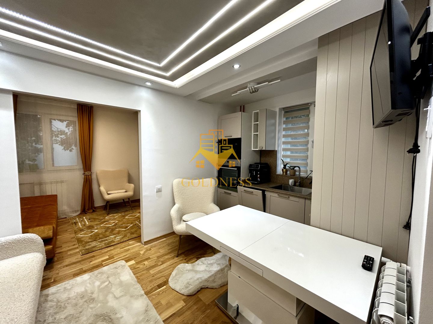 1 camera open space, Modern, Parcare, Hotel Royal, AC Gheorgheni - Poză 6