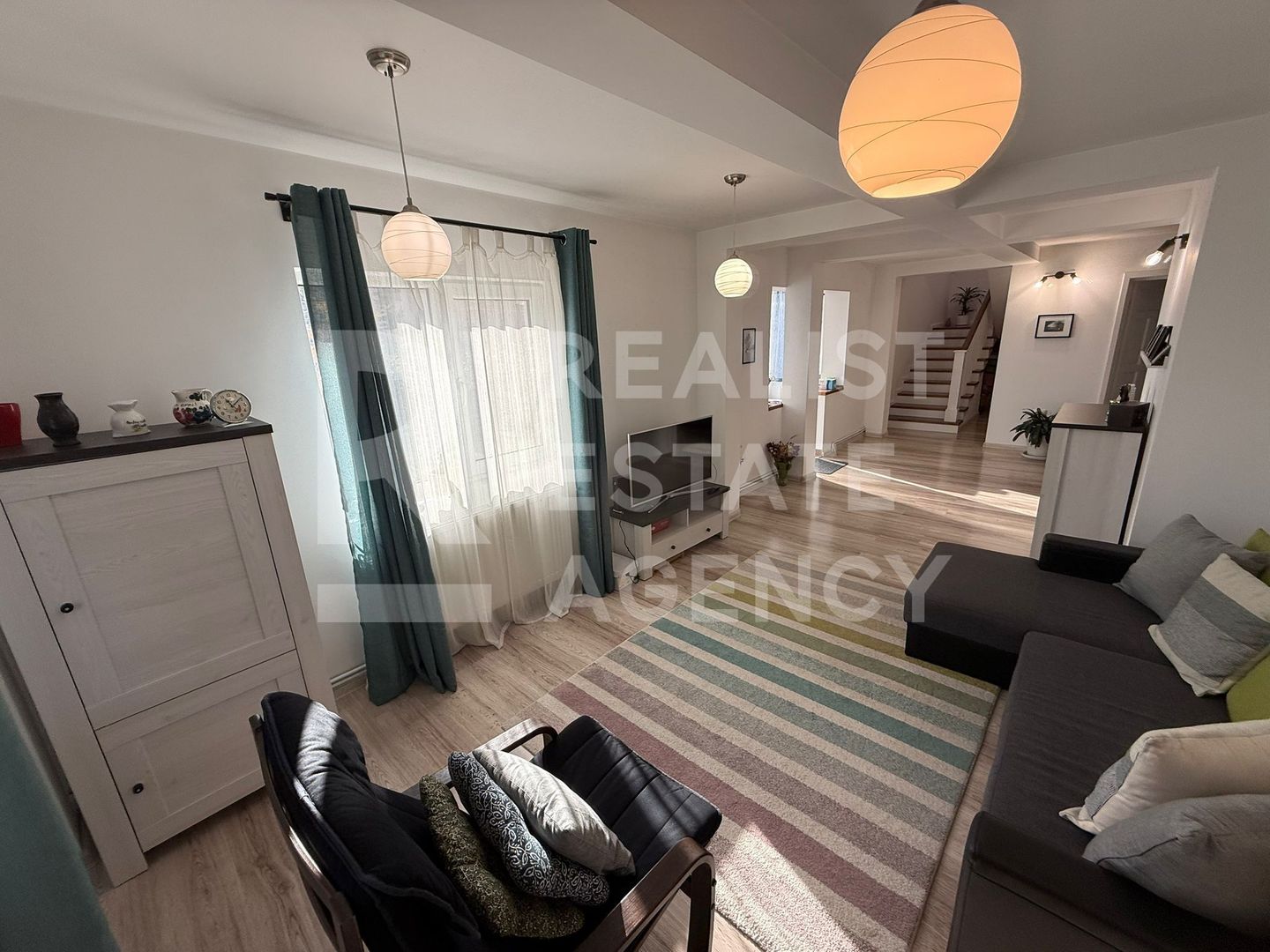 Vânzare, vilă, 5 camere și 1000 mp de teren, Valea Lupului, Iași - Poză 8