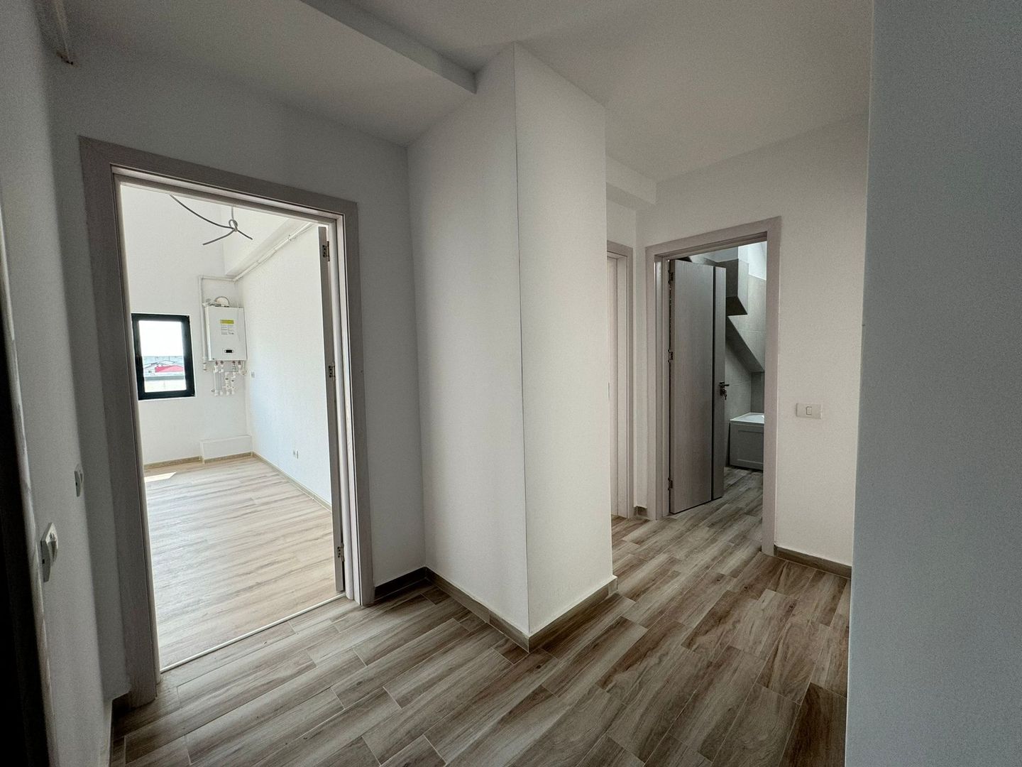 SENZATIONAL! Apartament 4 Camere Decomandate si Terasa  - Berceni - Poză 6