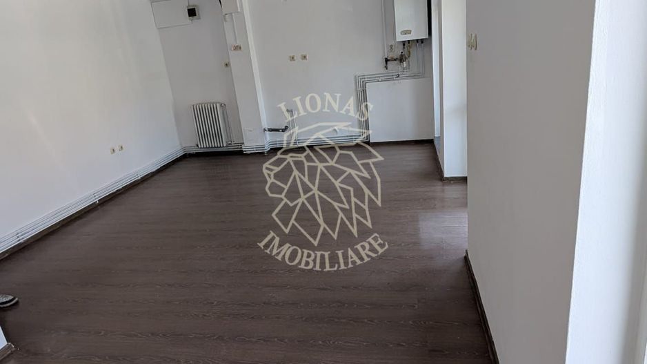 Spatiu comercial 32 mp-ideal salon, birou, magazin-Zona Decebal - Poză 1