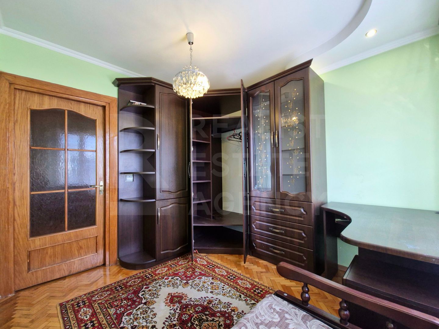 Chirie, apartament, 3 camere, Strada Calea Ieşilor, Sculeni - Poză 4